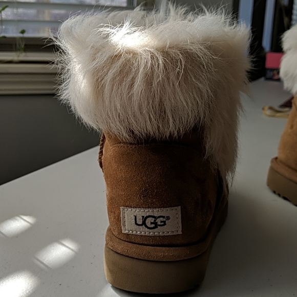 Ugg W Milla 7 - Picture 3 of 8
